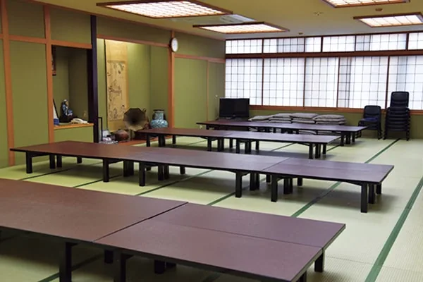 大正館の大広間